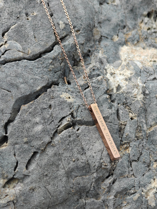 Collana con pendente | Barra verticale