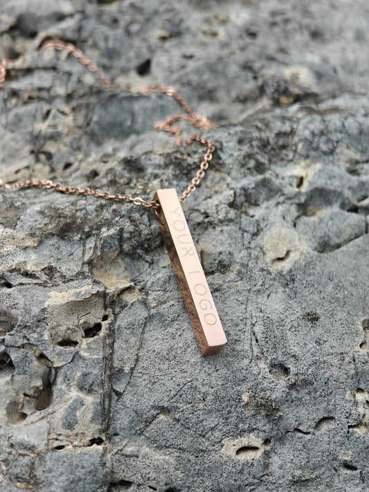Collana con pendente | Barra verticale