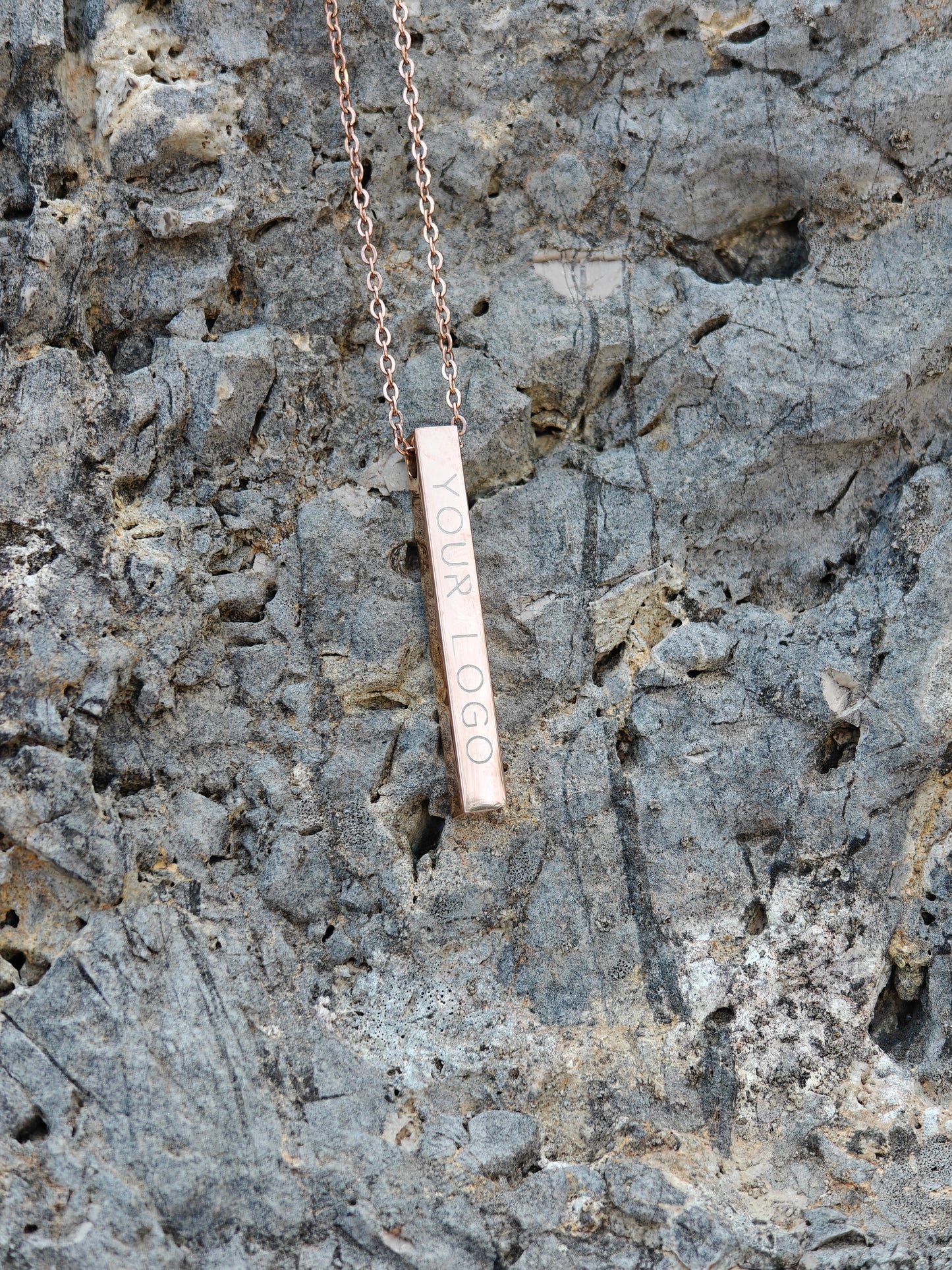 Collana con pendente | Barra verticale
