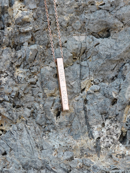 Collana con pendente | Barra verticale
