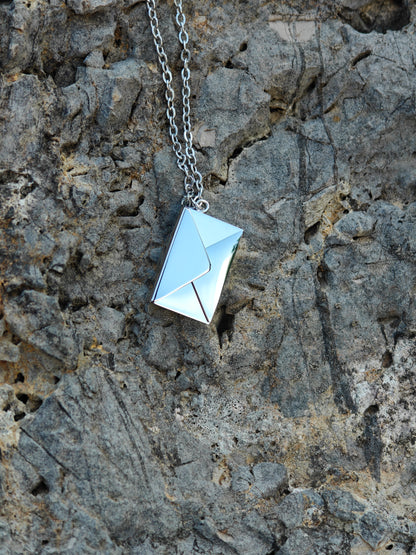 Collana con pendente | Lettera